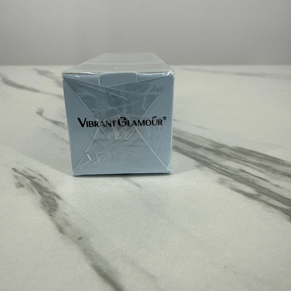 Vibrant Glamour Hyaluronic Acid Serum Moisturizer Essence EXP: 06/07/2027 Sealed
